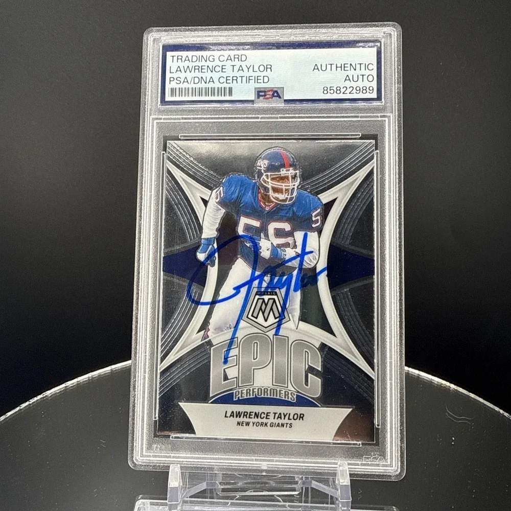 Lawrence Taylor PSA/DNA Certified Autographed Panini Mozaic NFL Card